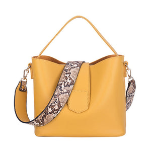 Designer Snake Pattern Wide Shoulder Strap Women Handbag Soft Leather Bucket Bag Casual  Shoulder Messenger Bag Composite Bag